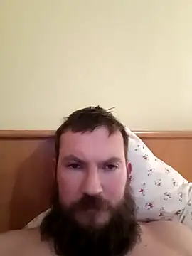 Snapshot of Klinsch chatting on 11-26-25, 09:05 Klinsch online show from 11-26-25, 09:05