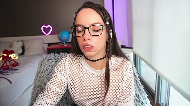 Snapshot of Dayna_Nebula chatting on 02-20-25, 10:27 Dayna Nebula online show from 02-20-25, 10:27