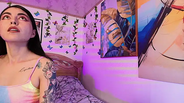 Snapshot of Teresa_Moon_ chatting on 02-22-25, 01:55 Teresa Moon online show from 02-22-25, 01:55