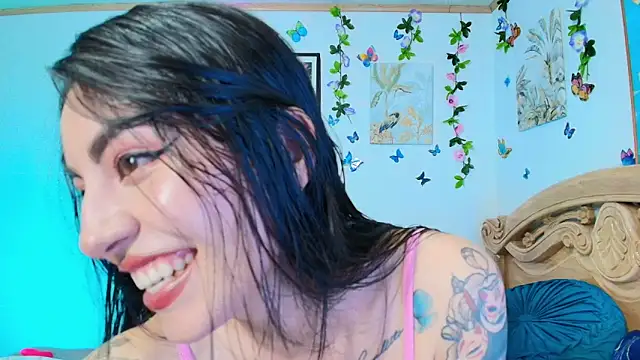 Snapshot of Teresa_Moon_ chatting on 10-10-25, 08:19 Teresa Moon online show from 10-10-25, 08:19