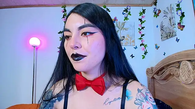 Snapshot of Teresa_Moon_ chatting on 10-31-25, 06:53 Teresa Moon online show from 10-31-25, 06:53