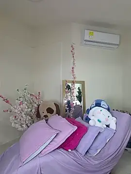 NaomiShimizu online show from 11-26-25, 09:49