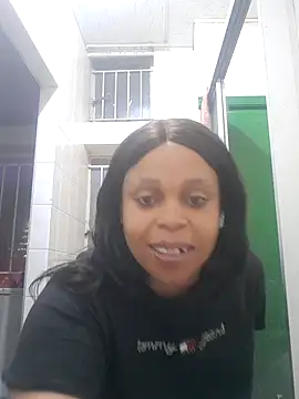 THESHORTQUEEN online show from 10-22-25, 02:01