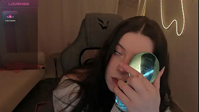 CoralineKeyns online show from 02-21-26, 03:18