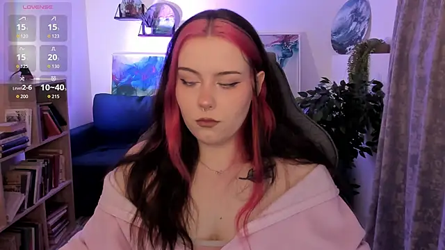 CoralineKeyns online show from 03-31-26, 05:41