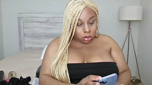 Carmen Cream online show from 11-13-25, 05:50