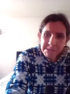 Cameron puppy online show from 10-14-25, 04:30