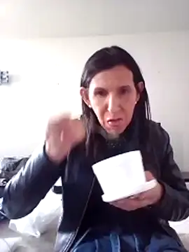 Cameron puppy online show from 11-04-25, 08:41