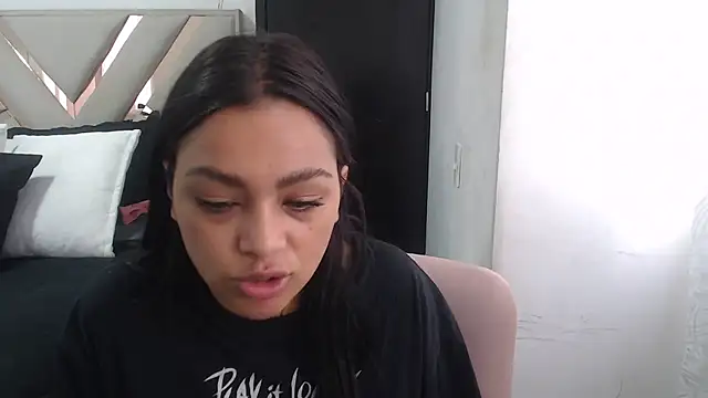 fairylatin222 online show from 10-18-25, 11:55