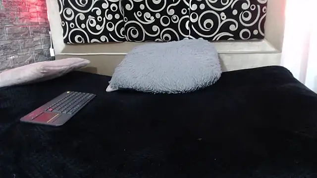 Cloee66 online show from 12-24-24, 07:22