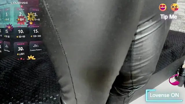 Cloee66 online show from 10-15-25, 02:50