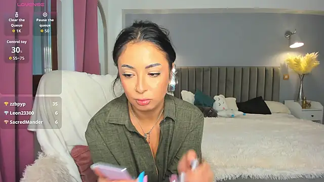 Awesome Jolie online show from 10-03-25, 10:23