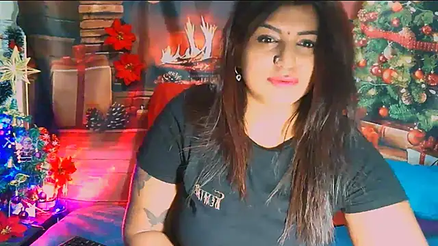 Snapshot of RoyalIndianCreamPuff chatting on 12-14-24, 05:58 RoyalIndianCreamPuff online show from 12-14-24, 05:58