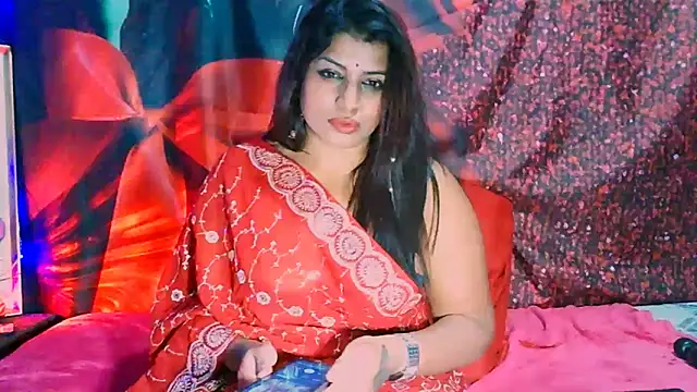 Snapshot of RoyalIndianCreamPuff chatting on 01-17-25, 09:17 RoyalIndianCreamPuff online show from 01-17-25, 09:17