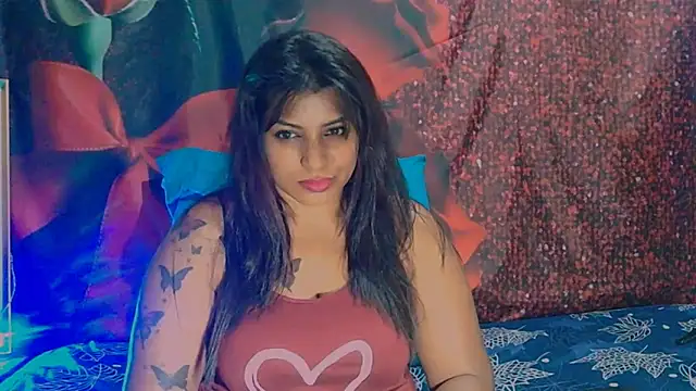 Snapshot of RoyalIndianCreamPuff chatting on 02-01-25, 06:08 RoyalIndianCreamPuff online show from 02-01-25, 06:08