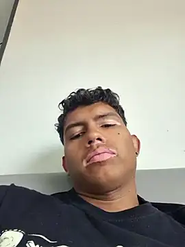 Snapshot of xrobXstax chatting on 09-20-25, 07:26 xrobXstax online show from 09-20-25, 07:26