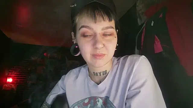 MoorderxDoll online show from 03-02-25, 11:07