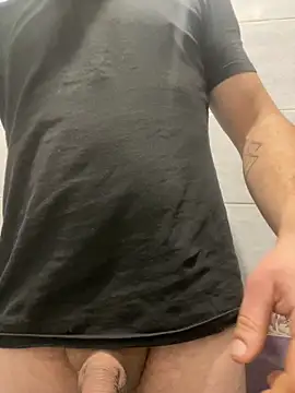 Snapshot of vanho29 chatting on 02-06-26, 10:24 vanho29 online show from 02-06-26, 10:24