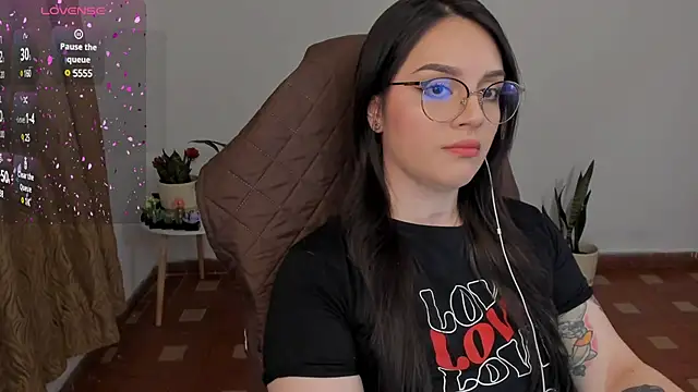 anaveleeez online show from 12-19-24, 02:34