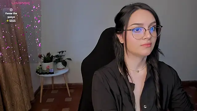 anaveleeez online show from 12-31-24, 03:09