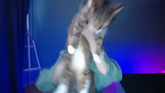 LuciaYoung online show from 02-12-25, 06:19