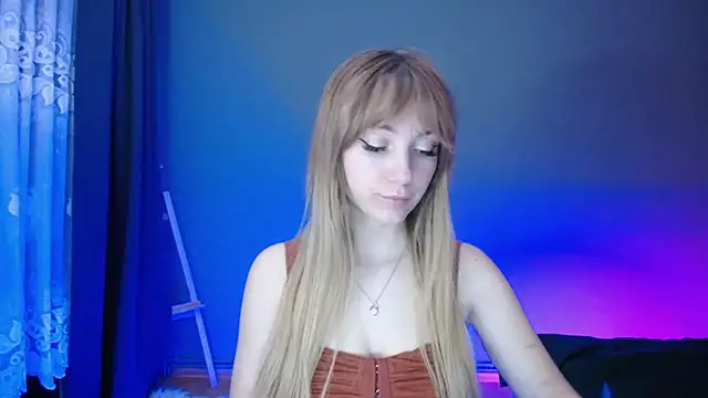 LuciaYoung online show from 03-05-25, 10:21