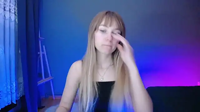 LuciaYoung online show from 03-17-25, 07:15