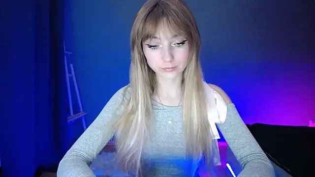 LuciaYoung online show from 03-18-25, 07:31