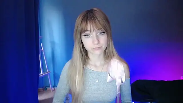 LuciaYoung online show from 03-19-25, 04:34