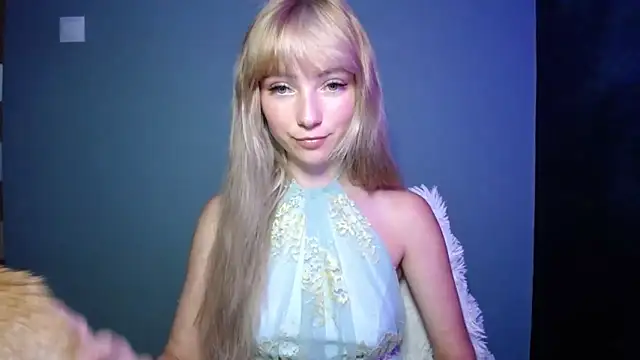 LuciaYoung online show from 09-09-25, 06:24