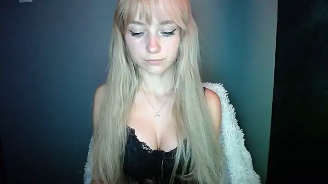 LuciaYoung online show from 09-24-25, 06:33