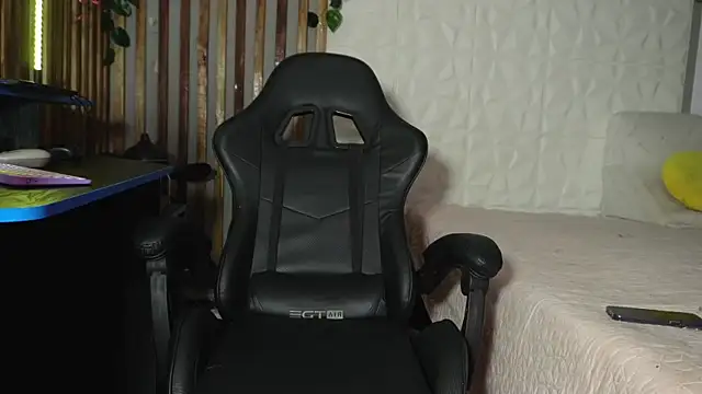 argiee taylorxs2 online show from 02-11-25, 12:28