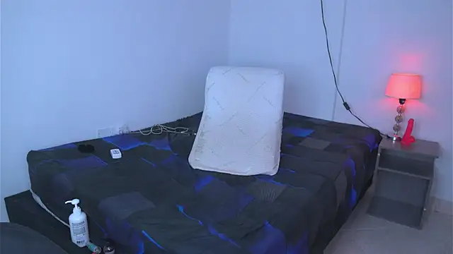 argiee taylorxs2 online show from 09-16-25, 02:34