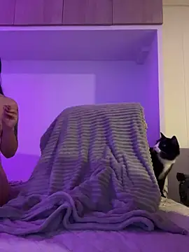 aangie  uwu online show from 12-31-24, 11:06