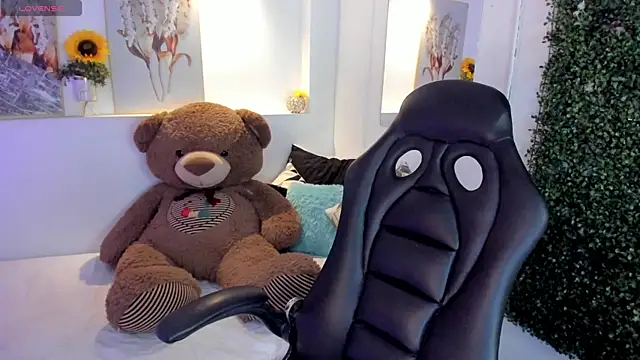 Abby Mae  online show from 09-25-25, 07:39