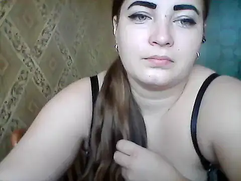 Elizabeth Meow online show from 11-25-25, 06:57