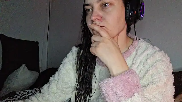 Cyndee Winter online show from 12-16-24, 10:13