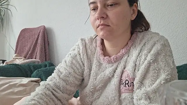 Cyndee Winter online show from 11-30-25, 09:57