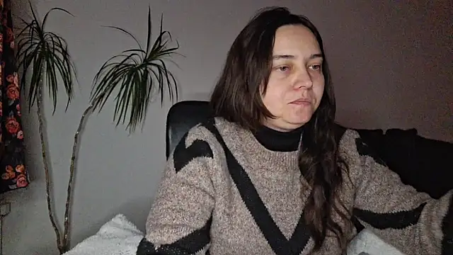 Cyndee Winter online show from 12-20-25, 07:54