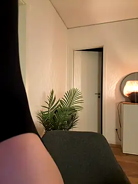 MaribelRiver online show from 11-14-25, 05:33