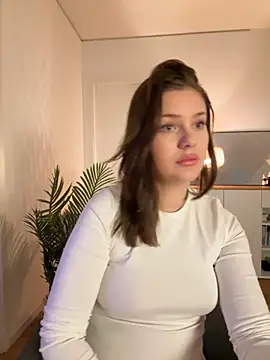 MaribelRiver online show from 11-17-25, 08:14