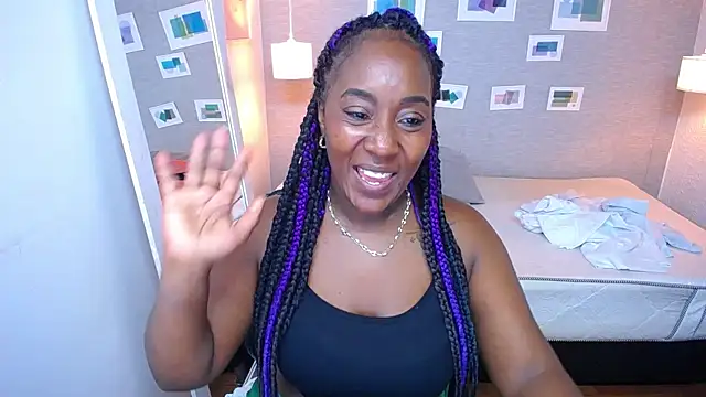 kiara evanss online show from 02-07-25, 08:20