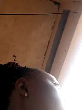 Snapshot of pretty_amaal chatting on 02-21-25, 04:18 pretty amaal online show from 02-21-25, 04:18