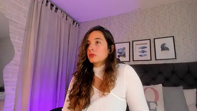 emma  smith1 online show from 02-05-25, 12:49