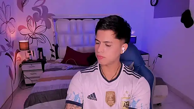 Niicky1  online show from 12-06-24, 09:24