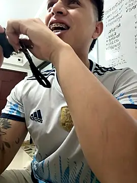 Niicky1  online show from 09-26-25, 03:27