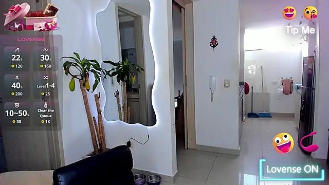 AbrilStivenson  online show from 10-17-25, 10:01