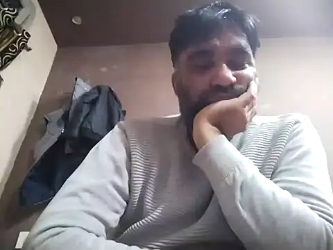 Snapshot of lund_lol chatting on 01-19-25, 05:18 lund lol online show from 01-19-25, 05:18