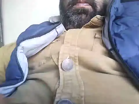 Snapshot of lund_lol chatting on 01-23-25, 10:32 lund lol online show from 01-23-25, 10:32