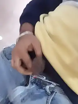 Snapshot of lund_lol chatting on 02-09-25, 10:31 lund lol online show from 02-09-25, 10:31